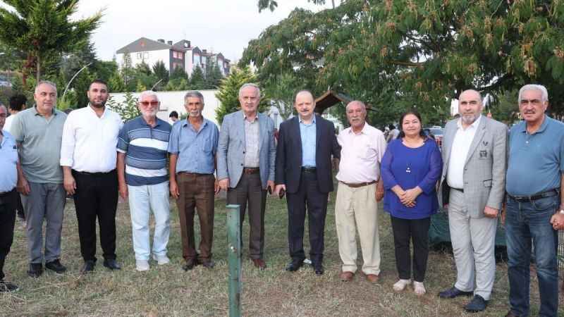 Yenikent’te Aşure ve Kurban Lokması Dağıtıldı