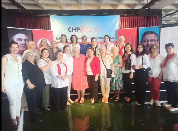 Mediha Satıcı CHP İzmit kadınlarda tekrar başkan