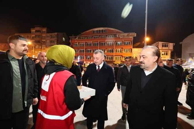Mehmet Ali Paşa Merkez Caminde ilk teravih