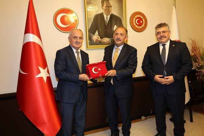Bakan Özhaseki'den Derince'ye müjde