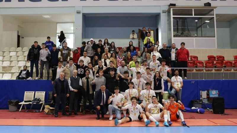 KOTO Teknik Koleji Futsal’da şampiyon!