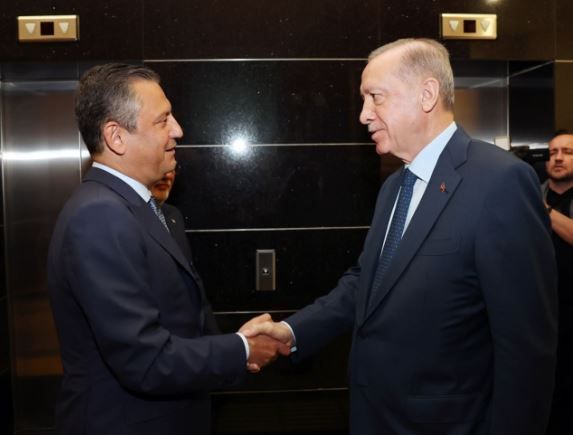 Erdoğan- Özgür Özel görüşmesi sona erdi! Neler konuşuldu?