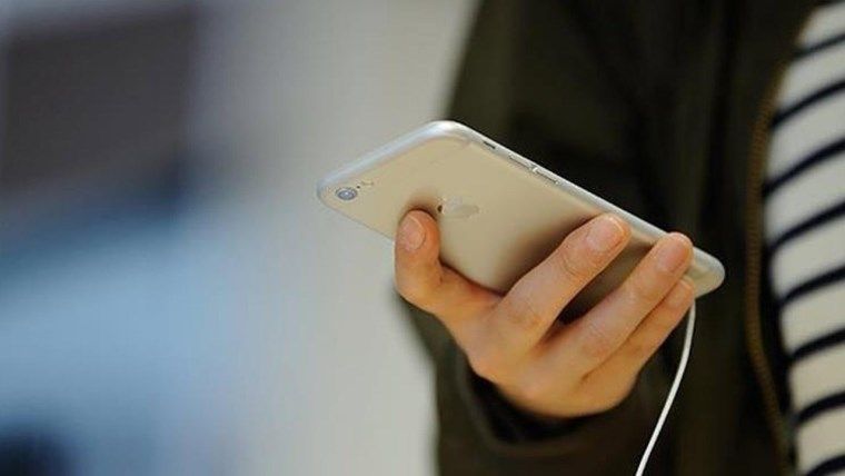 Telefonu tutuş şekliniz kişiliğinizi ortaya çıkarıyor!