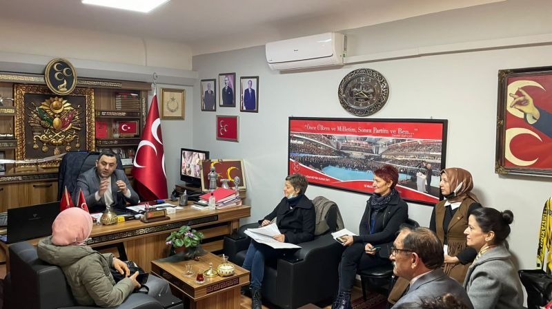 Hayvan dostları derneğinden MHP'li Okur'a ziyaret