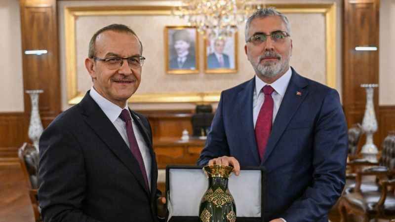 Çalışma Bakanı Işıkhan Kocaeli'de