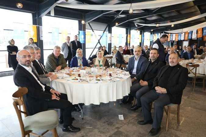 AK Parti’de birlik, beraberlik tablosu