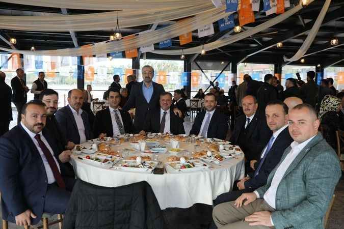 AK Parti’de birlik, beraberlik tablosu