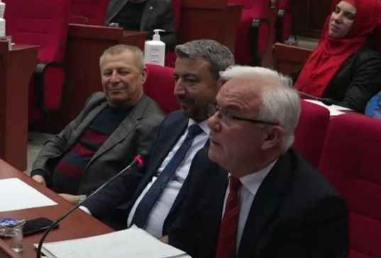 İzmit Meclisinde veda konuşmaları! Bir tek o hakkını helal etmedi...