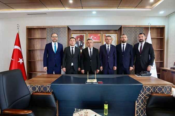Kandıra'da belediye başkan yardımcıları belli oldu