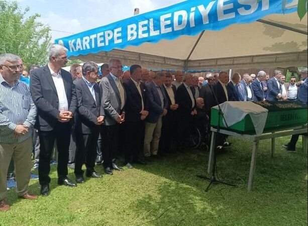 Akar’ın annesine son görev, akın ettiler