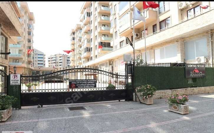Bir garip ilan; Bu evi bekar kiralayan evli çıkıyor