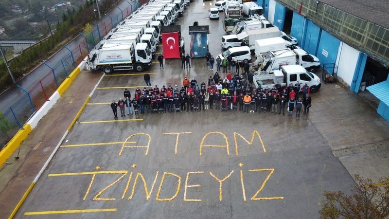 Temizlik işçilerinden ‘Atam İzindeyiz’