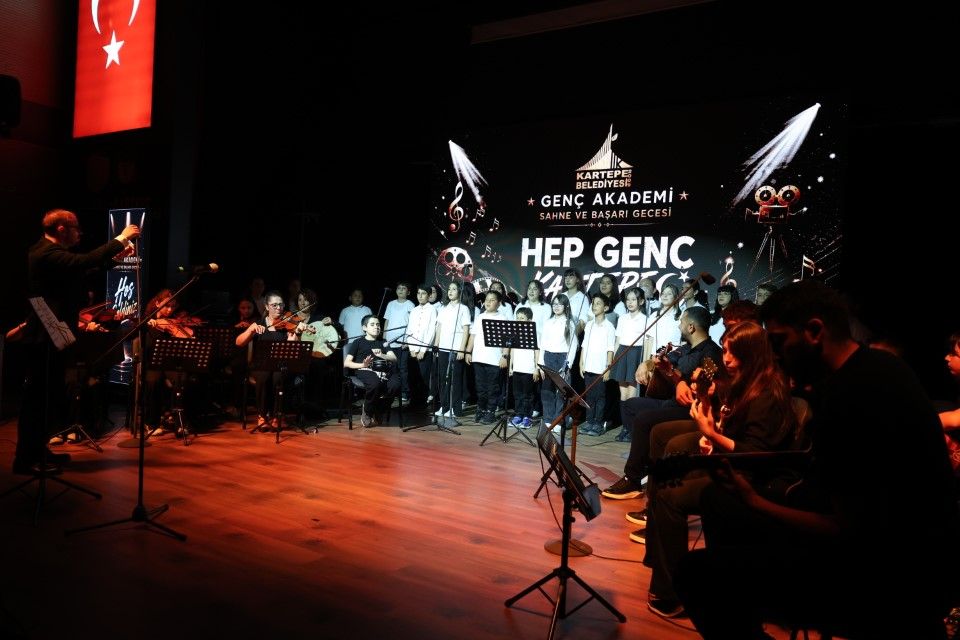 Genç Akademi’den muhteşem final gecesi 