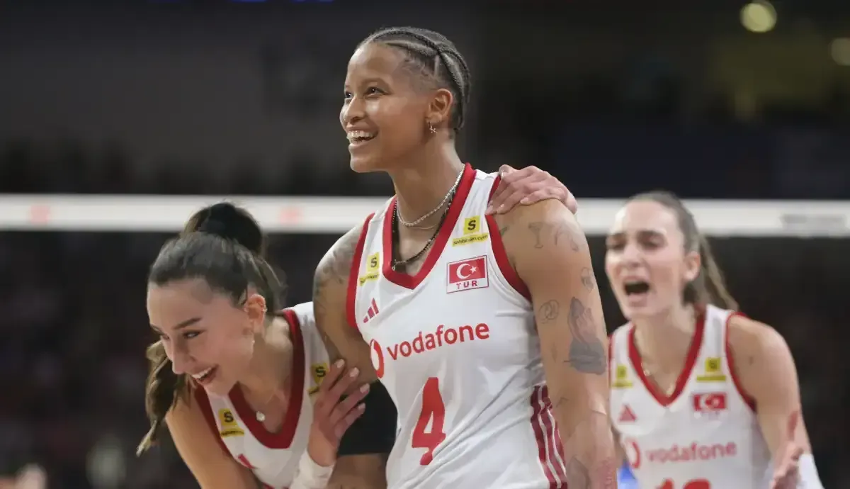 Filenin Sultanları Çin'i 3-2 mağlup etti