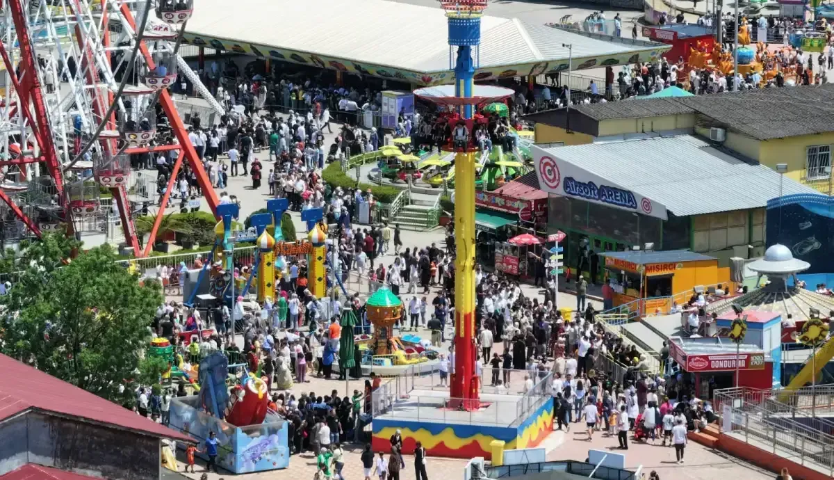 Kocaeli'de çocuklara karne hediyesi: Lunapark bugün ücretsiz