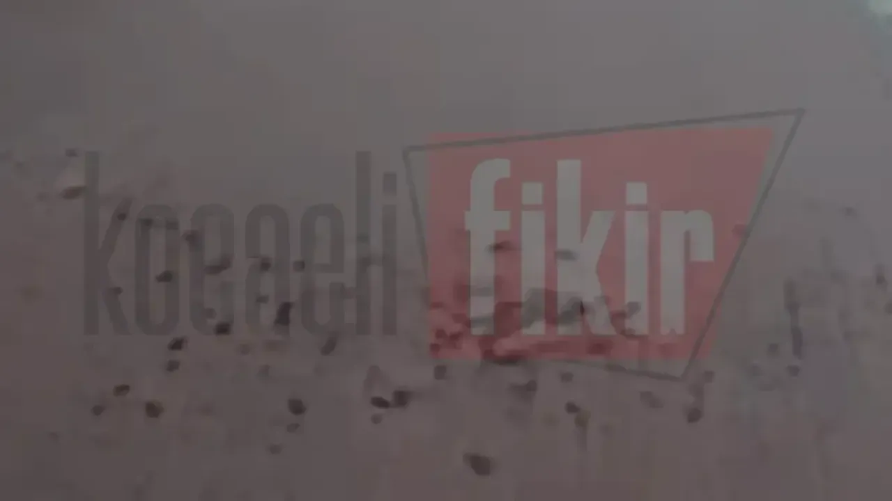 Serdar Mahallesi’nin bakımsız üst geçidi tehlike saçıyor