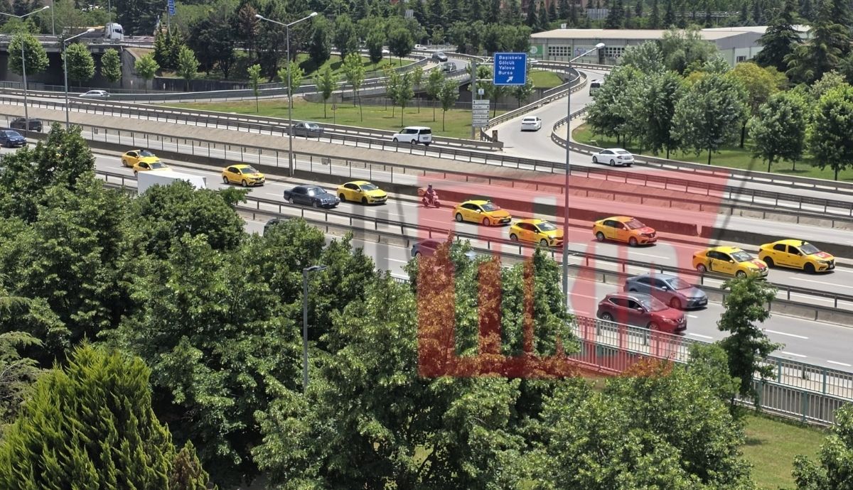 Martı TAG davası ertelendi, taksiciler sokağa döküldü! 