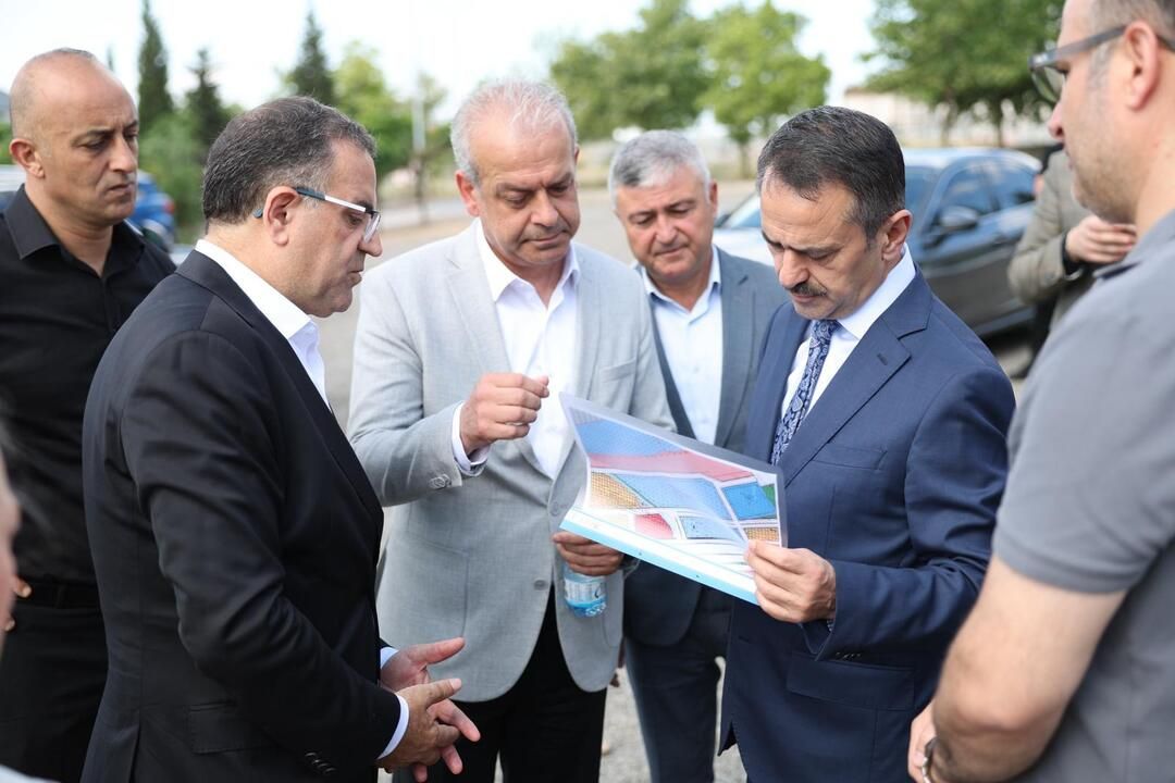 Vali Aktaş Derince'de projeleri inceledi 