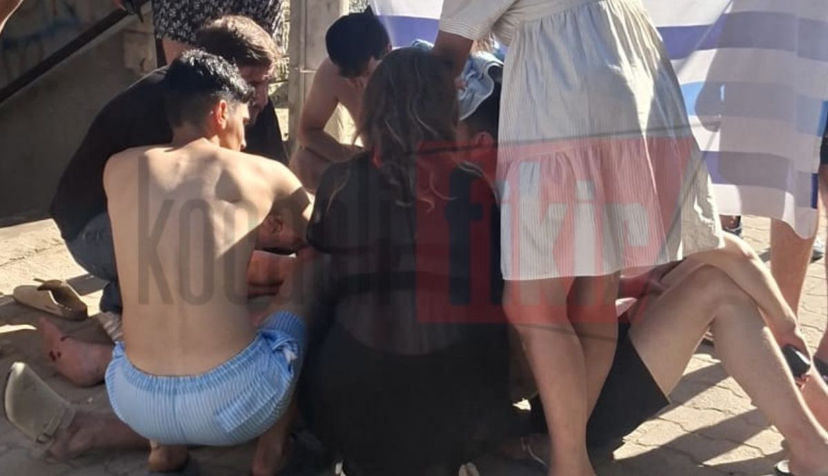 Kerpe’de motosikletler çarpıştı, 4 kişi yola savruldu!