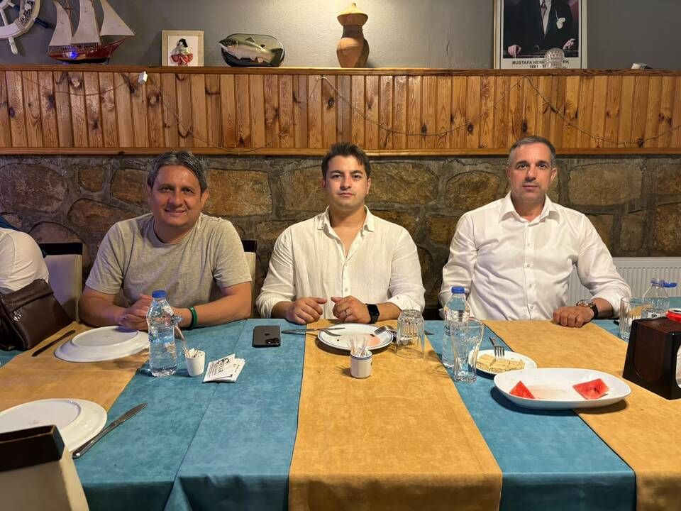 Kandıra’da Vefa gecesi: Emektarlara plaket verildi