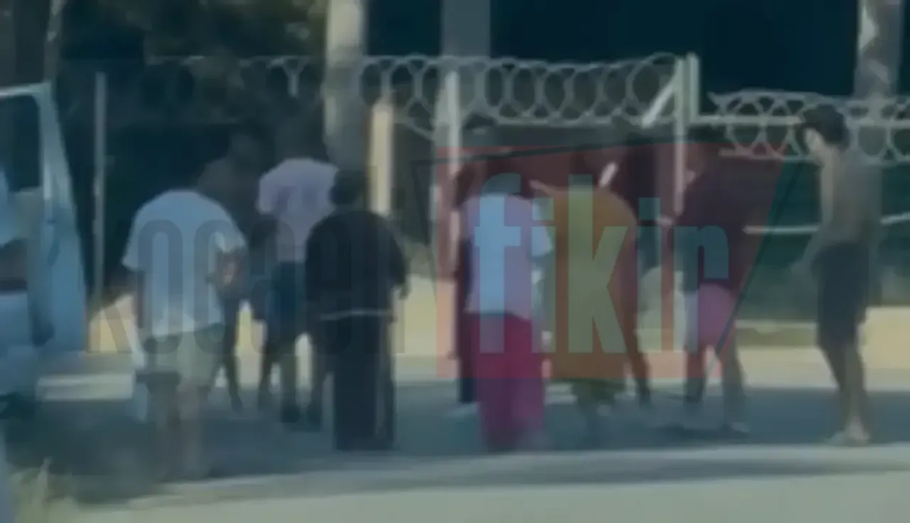 Kandıra’da 2 genç kavga etti: Yumruklar havada uçuştu
