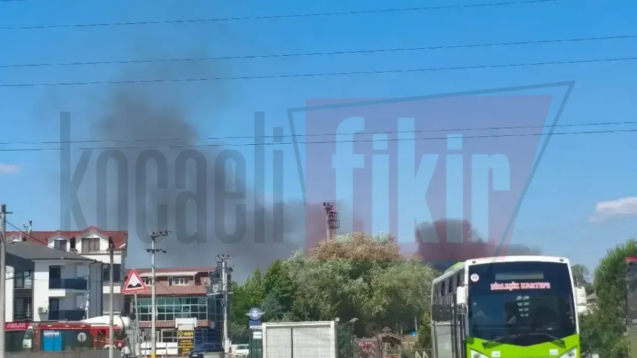Kartepe'de beton fabrikasında yangın paniği: Ekipler seferber oldu!