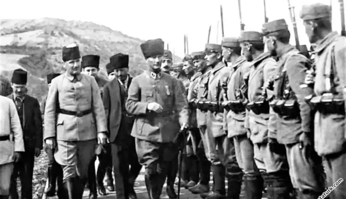 Kurtuluşun simgesi İzmit'te 105 yıl sonra aynı heyecan ve aynı gururla