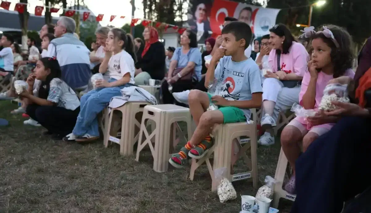 Açık Hava Sineması Derince'de perdelerini açtı