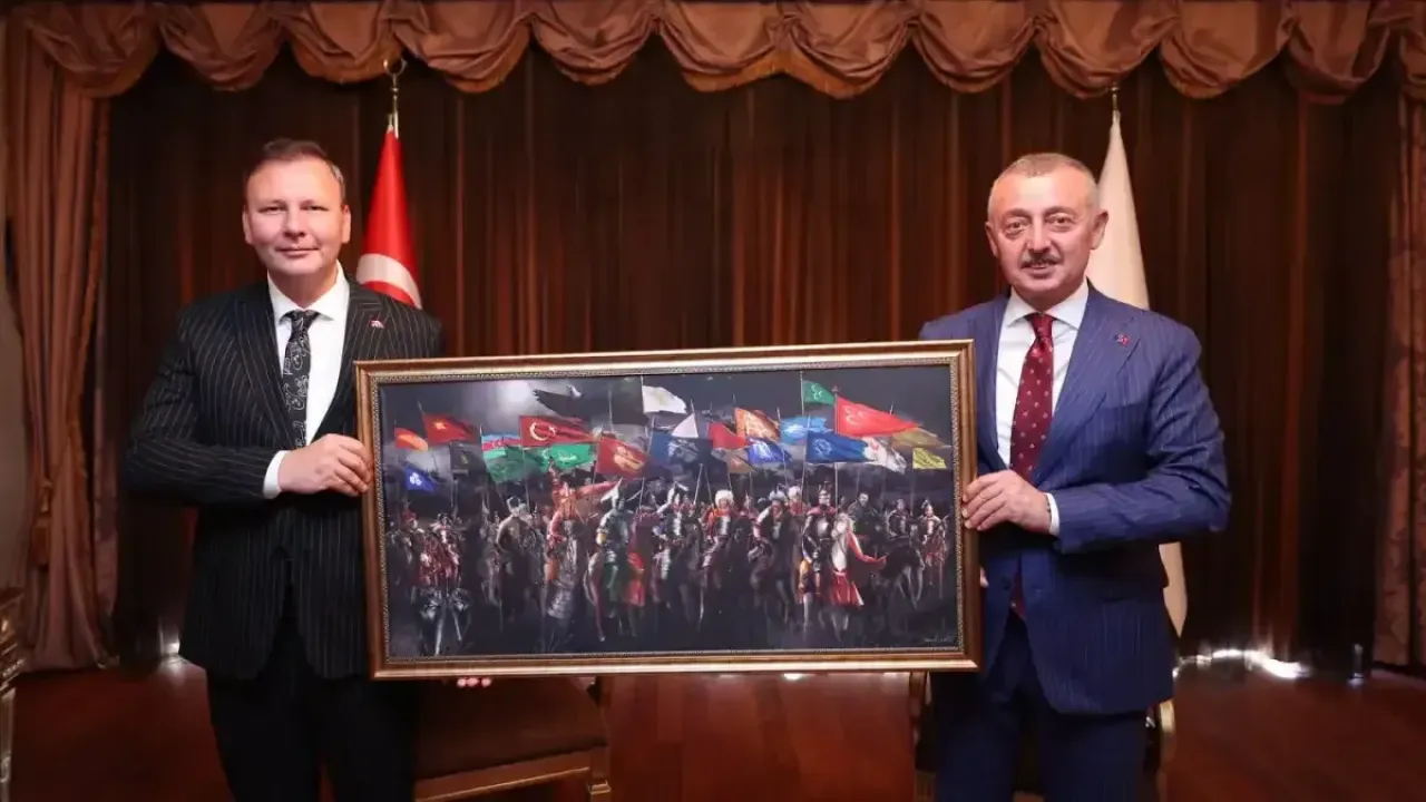Yeni başkan Emengen Büyükakın ile buluştu