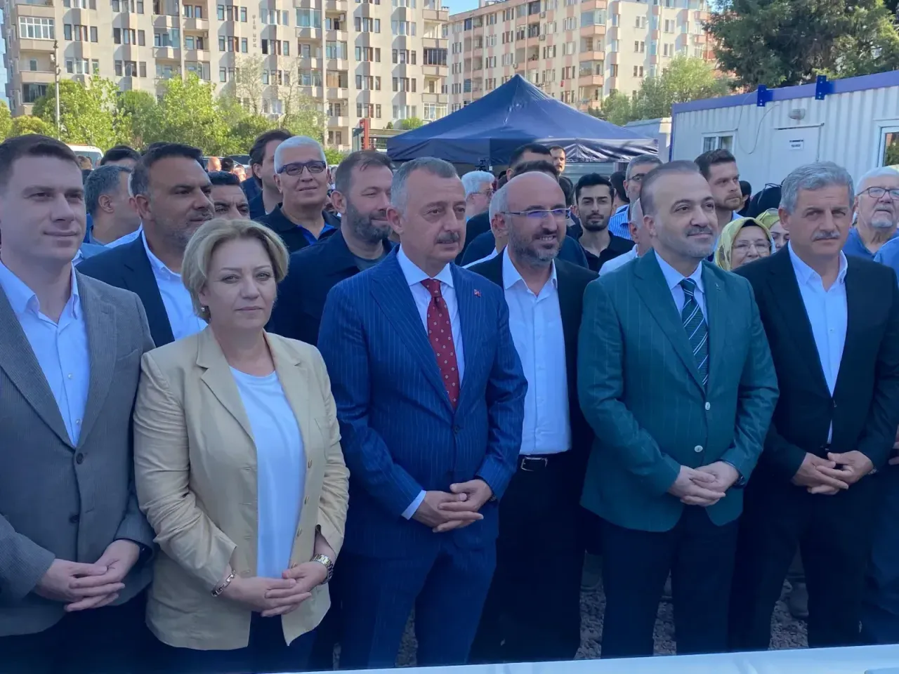 AK Parti Kocaeli İl Binasının Temeli Törenle Atıldı