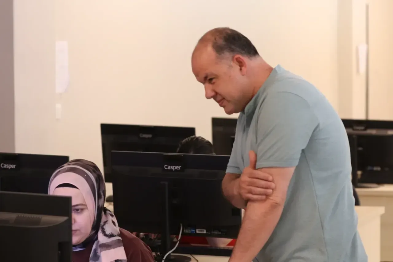 Öğrenciler sanal hastalar üzerinde uygulamalı eğitim alacak