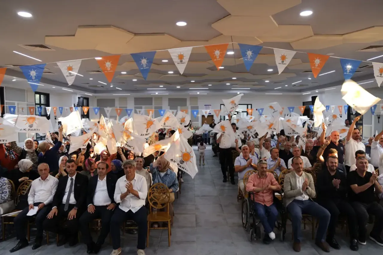 YRP’li eski ilçe başkanı Ahmet Eren AK Parti’ye geçti