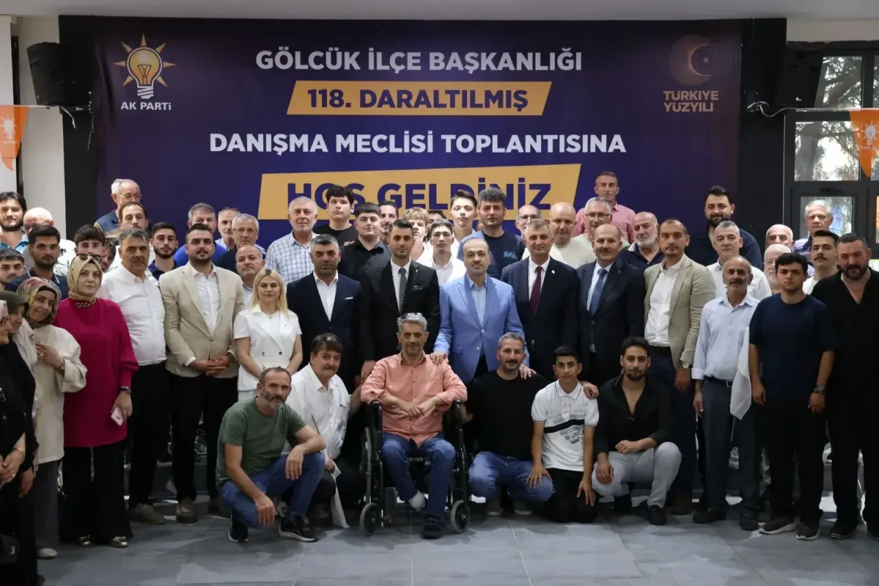 YRP’li eski ilçe başkanı Ahmet Eren AK Parti’ye geçti