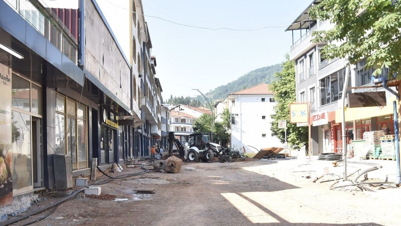 Başiskele Cumhuriyet Caddesi yeni yüzüne kavuşuyor