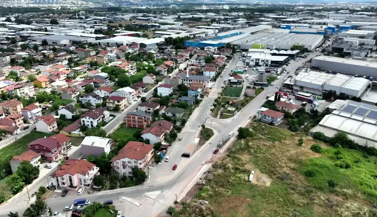 Tehlikeli kavşak baştan sona yenilendi