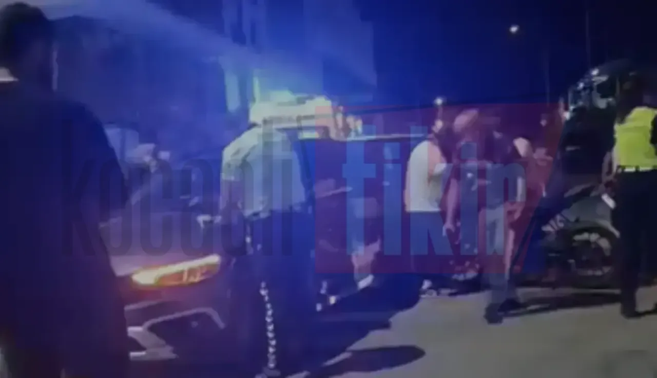 Kartepe’de motosiklet ve otomobil çarpıştı