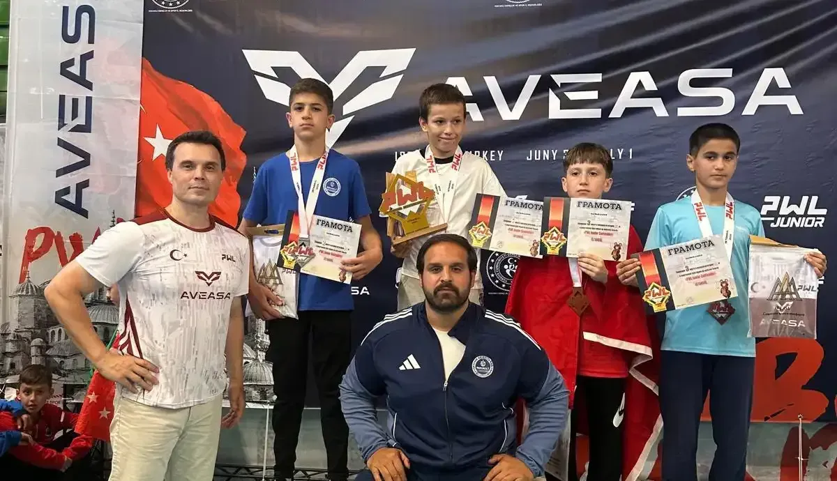 Kağıtspor'dan madalya yağmuru