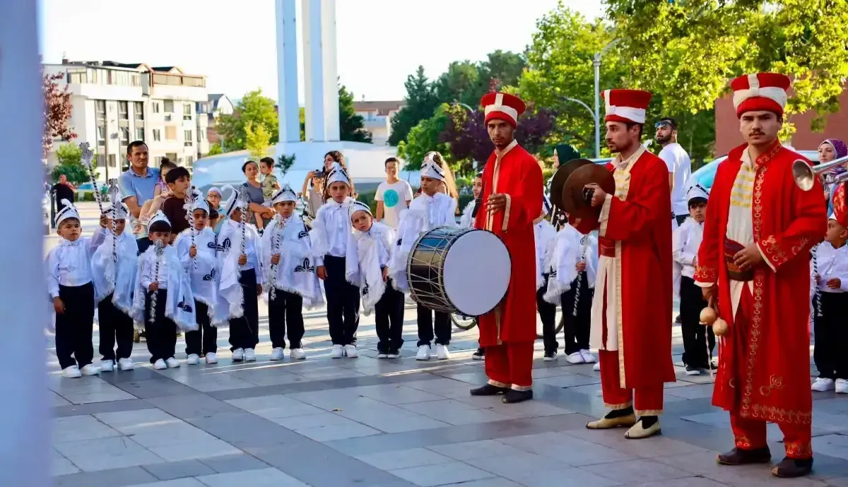 Körfez'de toplu sünnet coşkusu
