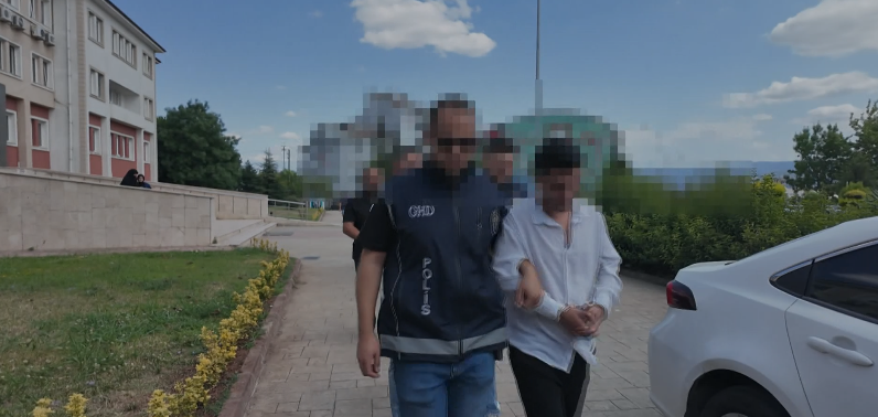 Kocaeli merkezli dev operasyon! Göçmen kaçakçılığı çetesi çökertildi