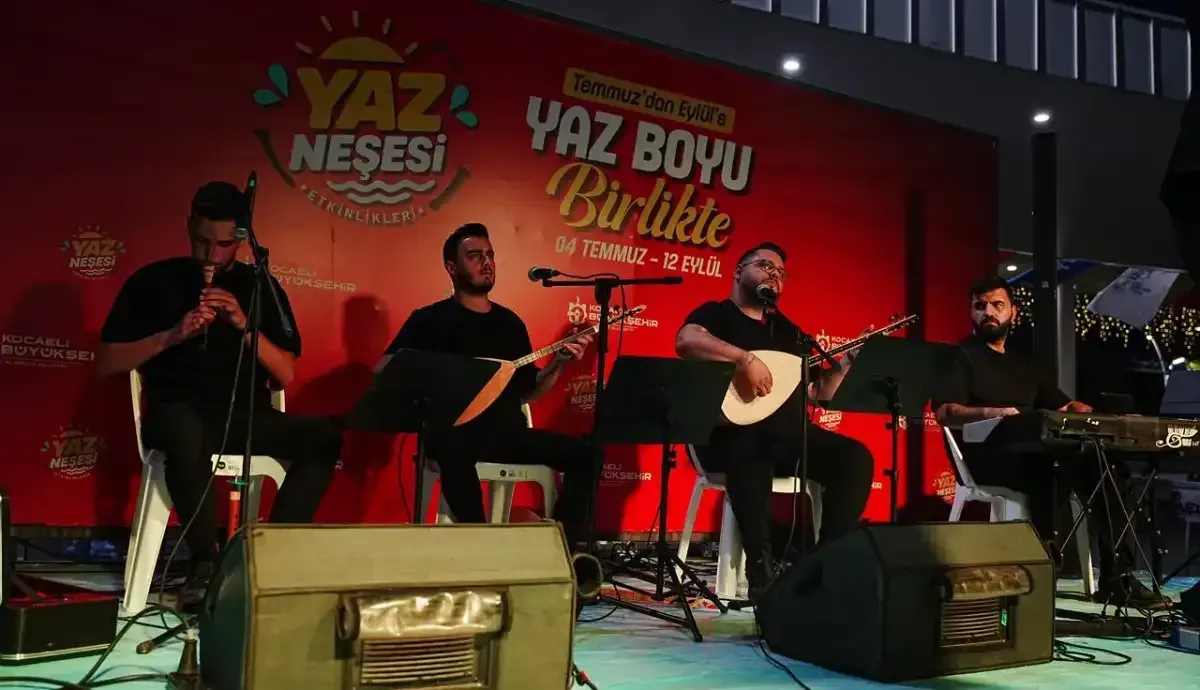 Grup Yayla Milli İrade Meydanı'nda müzik ziyafeti verdi