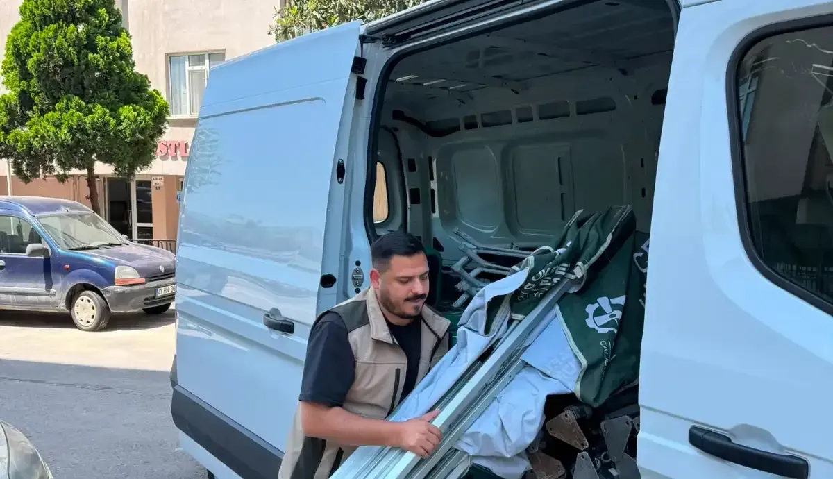 Taziye Ekibi vatandaşlara omuz oluyor