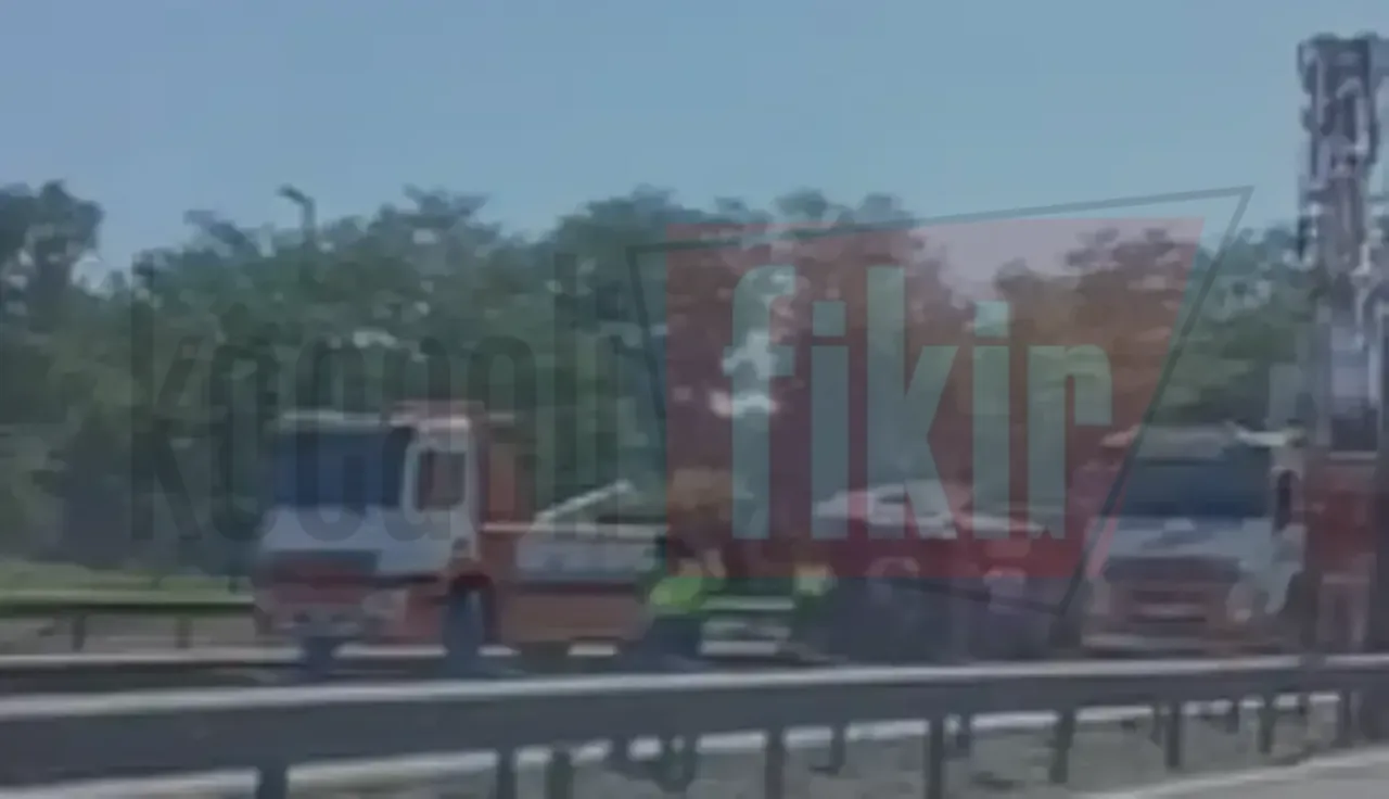 TEM Otoyolu'nda devrilen tır trafiği kitedi