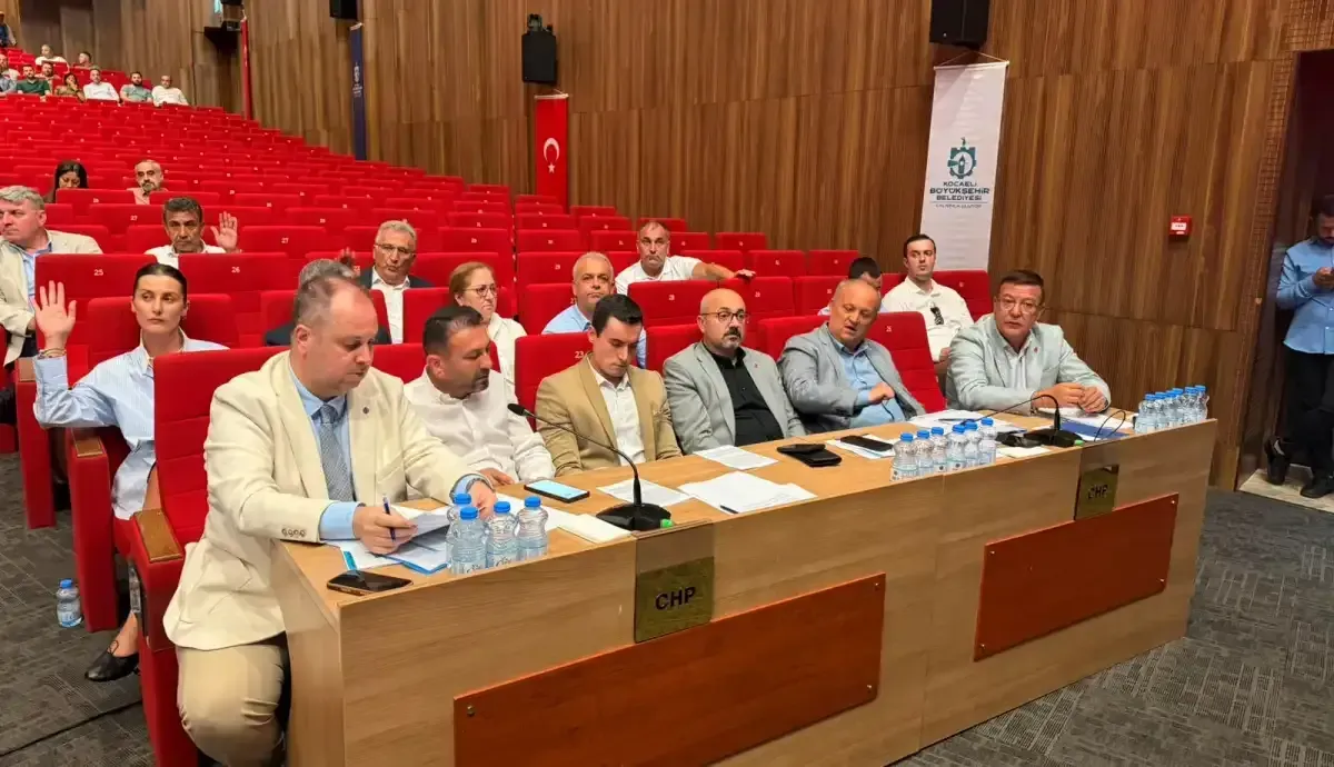 Kocaeli'de reklam alanları 10 yıllığına kiraya verilecek
