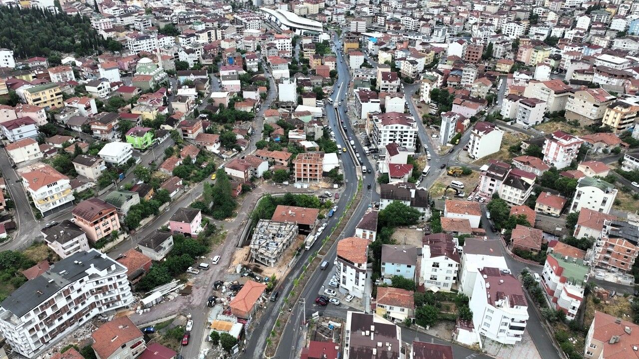 Uğur Mumcu Caddesi'nde konforlu ulaşım için geri sayım başladı