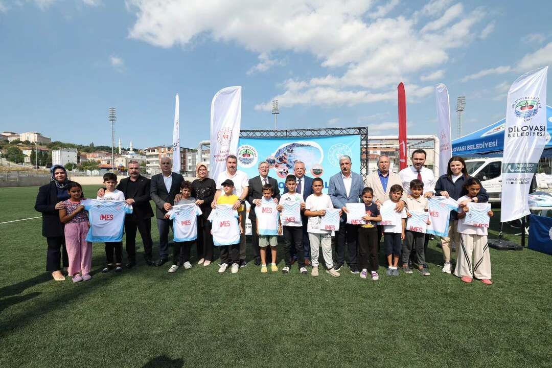 Dilovası'nda yüzlerce çocuk Yaz Spor Okulları'nda buluştu