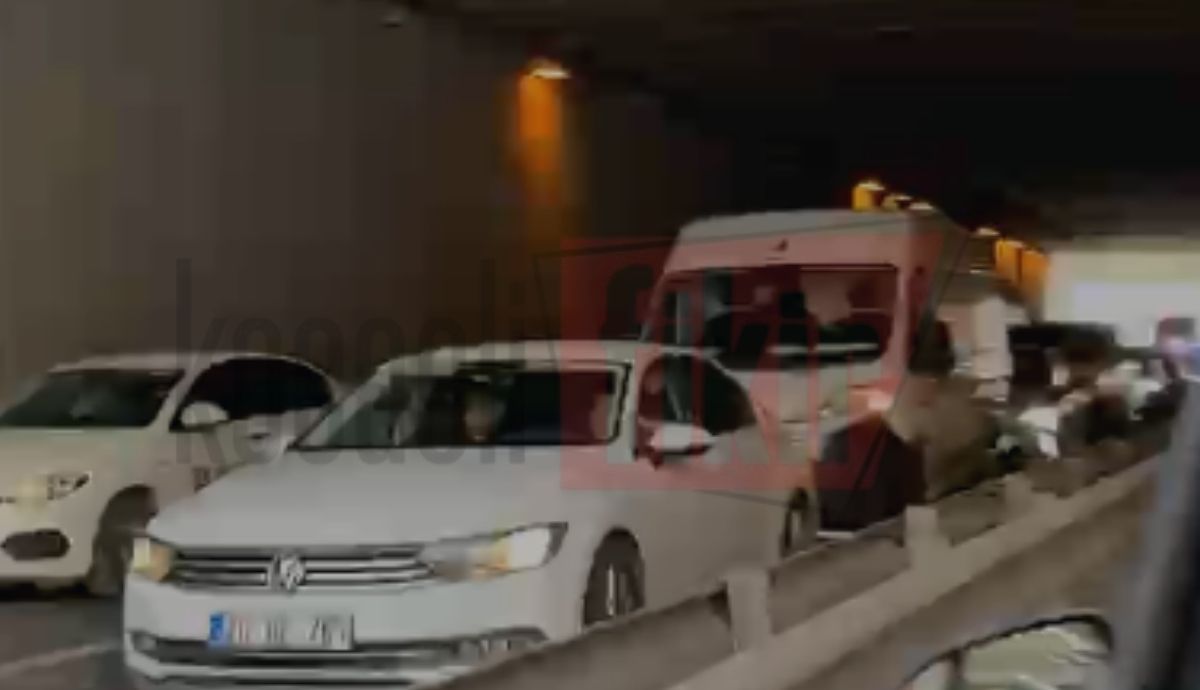 Battı-çıktıda kaza! Trafik durma noktasına geldi