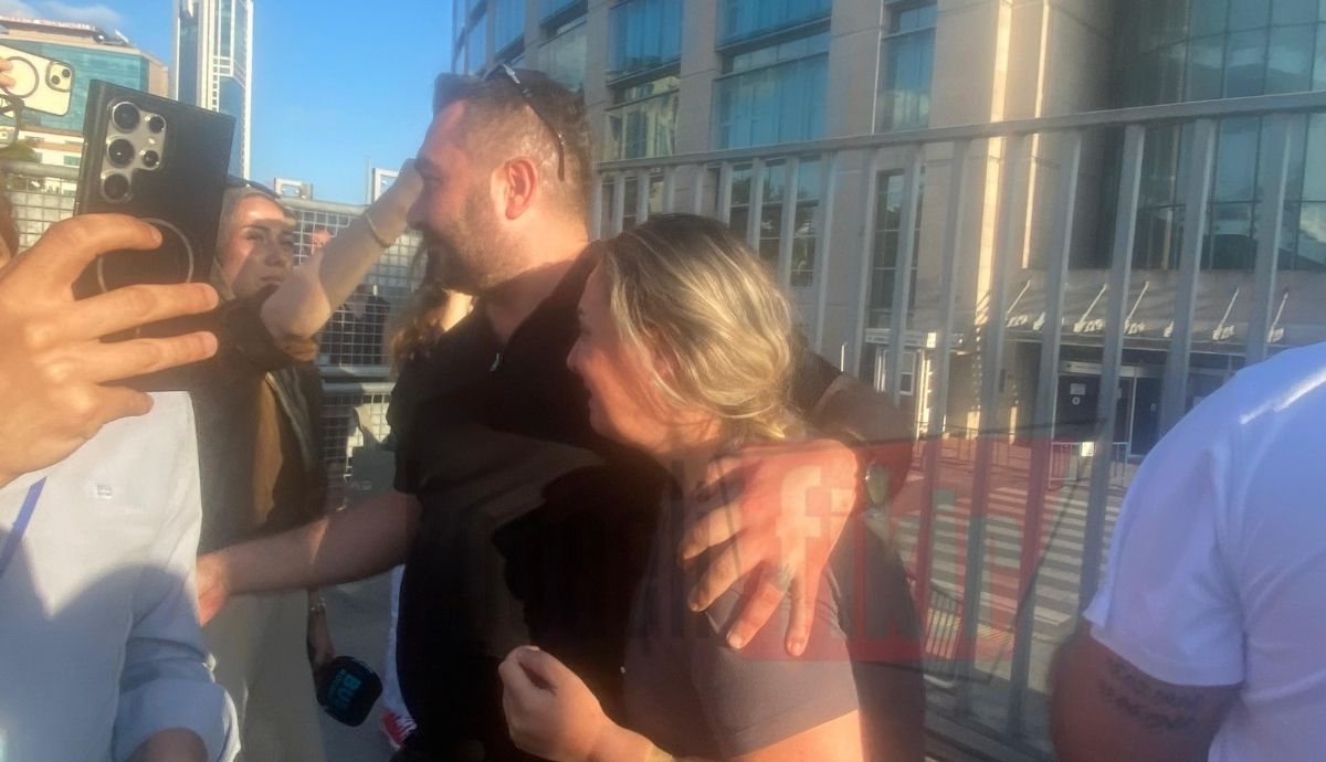 Çağlayan’da duygusal anlar: Ailelerine böyle sarıldılar