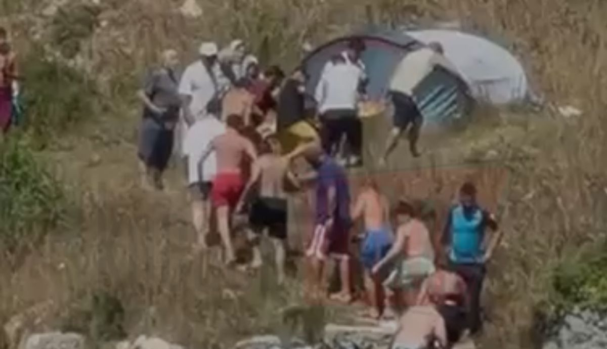 Kandıra’da faciadan dönüldü! Denizde çırpınan kişiyi vatandaşlar kurtardı