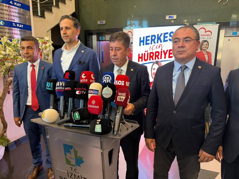 Tüzün noktayı koydu: İzmit’in adayı son toplantıda belirlenecek