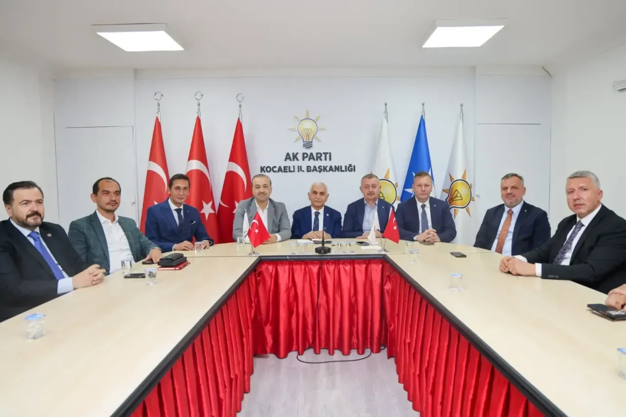 AK Parti’nin İzmit Belediye Başkanvekili Adayı Hayrettin Ünlü